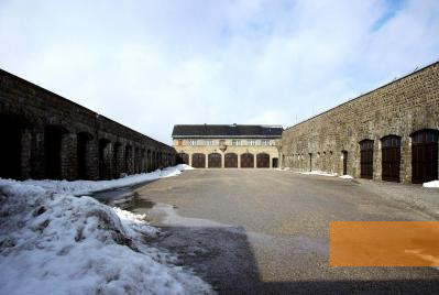 Image: Mauthausen, 2009, Former garage yard of the SS, Ronnie Golz