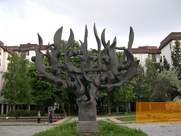 Image: Belgrade, 2005, The memorial as seen from the Danube, Jonathan Davis