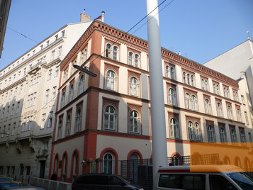 Image: Vienna, 2011, The still existing north wing, http://www.flickr.com/photos/russianchild007/