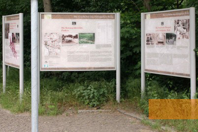 Image: Berlin, 2015, Information plaques in the park Schönholzer Heide, Stiftung Denkmal