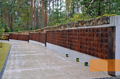 Image: Katyn, 2009, Memorial wall bearing the names of the murdered Polish officers, Dennis Jarvis