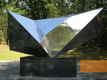 Image: Zagreb, 2012, The »crystal« by Vojin Bakić, Stiftung Denkmal, Philipp Sukstorf