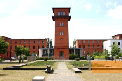 Bild:Berlin-Rummelsburg, 2015, Mittelpunkt des historischen Geländes, Stiftung Denkmal