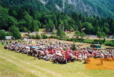 Image: Loibl Pass, 2002, Commemorative ceremony on the former camp premises, Peter Gstettner