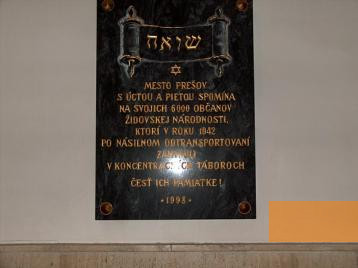 Image: Prešov, 2004, Town hall memorial plaque, Stiftung Denkmal
