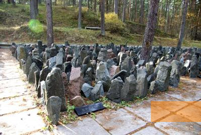 Image: Biķernieki, 2009, Granite stones commemorating the victims, Ronnie Golz