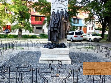Bild:Ödenburg, 2009, Denkmal für die Ödenburger Opfer des Holocaust, Erzsébet Szabolcs