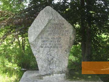 Image: Królikowo, 2010, Memorial stone on the former camp premises, Stiftung Denkmal