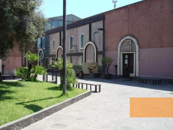 Image: Catania, about 2010, Entrance to the museum, Museo dello sbarco in Sicilia
