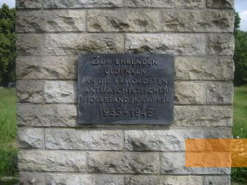 Image: Berlin, 2010, Dedication on the base of the memorial, Stiftung Denkmal