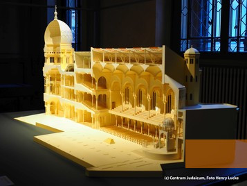 Image: Berlin, 2018, Model of the New Synagogue, Stiftung Neue Synagoge Berlin – Centrum Judaicum, Henry Lucke