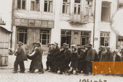 Image: Kamianets-Podilskyi, August 27 or 28, 1941, Jews are taken to their execution outside of the city, United States Holocaust Memorial Museum, Gyula Spitz