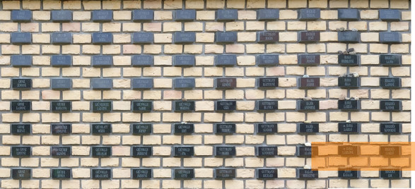 Image: Békéscsaba, 2017, Names of Holocaust victims on the memorial wall, jewish-bekescsaba.com