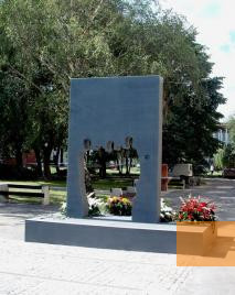Bild:Fünfkirchen, 2010, Denkmal der jüdischen Märtyrer, Mária Úz