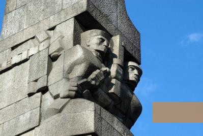 Image: Westerplatte, 2008, Close-up of the »Memorial to the Defenders of the Coast«, Don Cameron