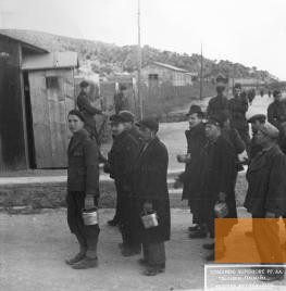 Image: Rab, undated, Camp inmates, Muzej novejše zgodovine Slovenije