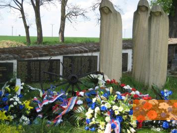 Image: Mirovice, 2008, The memorial close to the children's mass grave, František Kostlán