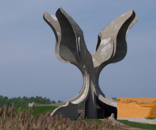 Image: Jasenovac, 2005, Close-up of the »Flower« sculpture, Stiftung Denkmal, Stefan Dietrich
