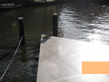Image: Amsterdam, undated, Steps symbloze the »Present«, Stiftung Denkmal