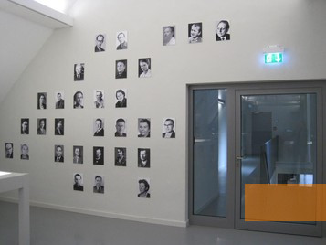 Image: Prettin, 2011, Photos of former inmates on the wall, Gedenkstätte KZ Lichtenburg Prettin/Stiftung Gedenkstätten Sachsen-Anhalt