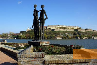 Image: Novi Sad, 2010, Memorial to the victims of the January 1942 massacre, Gyula Sápi