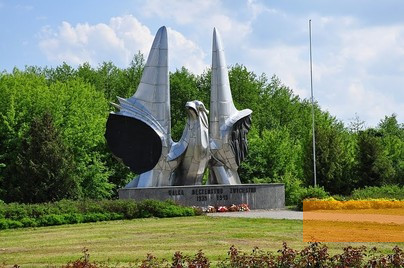 Image: Ciechanów, 2011, The memorial erected in 1988 »Struggle – Martyrdom – Victory«, Andrzej Grabowski