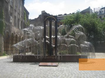 Bild:Budapest, 2010, Der »Baum des Lebens« im »Raoul-Wallenberg-Gedenkpark«, Stiftung Denkmal