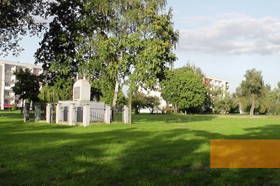 Bild:Ciechanów, 2010, Lage des Gedenksteins auf dem Gelände des ehemaligen Neuen Jüdischen Friedhofs, Sławomir Topolewski