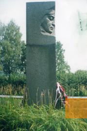 Bild:Rudnja, o. D., Denkmal »Trauernde Mutter«, Nautschno-proswetitel'skij Zentr »Holocaust«, Moskau