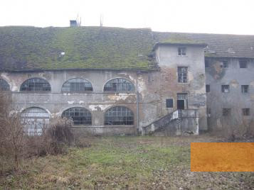 Bild:Stara Gradiška, 2007, Das ehemalige Gefängnis, Vjeran Pavlaković