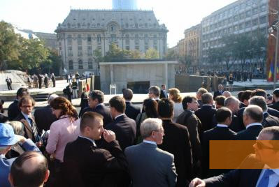 Bild:Bukarest, 2009, Eröffnung des Denkmals am 8. Oktober, Stiftung Denkmal