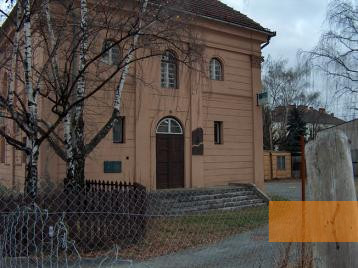 Bild:Deutschendorf, 2004, Ehemalige Synagoge, Stiftung Denkmal
