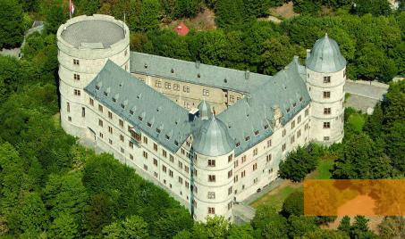 Bild:Büren-Wewelsburg, 2010, Luftaufnahme der Wewelsburg, Kreismuseum Wewelsburg