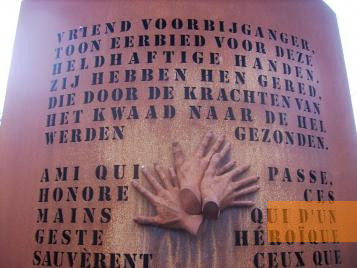 Bild:Boortmeerbeek, 2005, Das 2005 aufgestellte Denkmal, Commemoration Transport XX