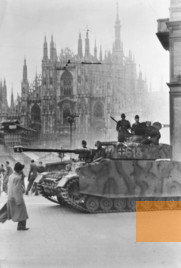 Bild:Mailand, September 1943, Besetzung durch Leibstandarte SS »Adolf Hitler«, Bundesarchiv, Bild 183-J15480 / Rottensteiner / CC-BY-SA 3.0
