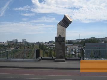 Bild:Berlin, 2010, Deportationsmahnmal an der Putlitzbrücke, Stiftung Denkmal