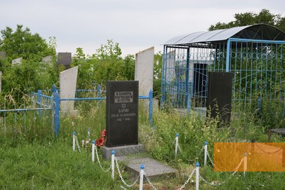 Bild:Edineț, 2017, Denkmal auf dem jüdischen Friedhof, Maren Röger