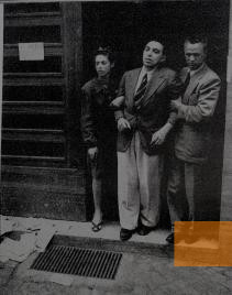 Bild:Rom, 4. Juni 1944, Widerstandskämpfer Angelo Joppi bei seiner Befreiung aus dem Gefängnis, Museo storico della liberazione