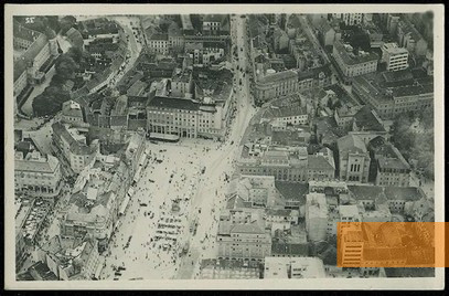 Bild:Zagreb, 1933, Der Ban-Jelačić-Platz im Stadtzentrum auf einem Luftbild, Muzej grada Zagreba