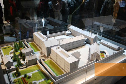 Bild:Sonnenburg, 2015, Modell des Zuchthauses in der Dauerausstellung, Stiftung Denkmal