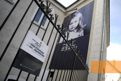 Bild:Orléans, 2011, Fassade des Erinnerungsmuseum der Kinder des Vel d´Hiv, CERCIL