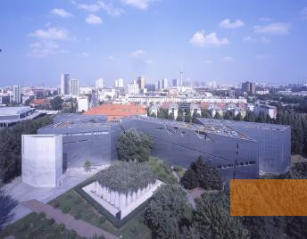 Bild:Berlin, 2001, Vogelperspektive Libeskind-Bau, Jüdisches Museum Berlin, Jens Ziehe