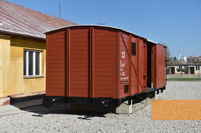 Bild:Sered, 2017, Der Viehwaggon der slowakischen Eisenbahn symbolosiert die Deportationen, Bratislavská župa