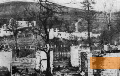 Bild:Ležáky, 1942, Das Dorf nach der Zerstörung, NKP Ležáky