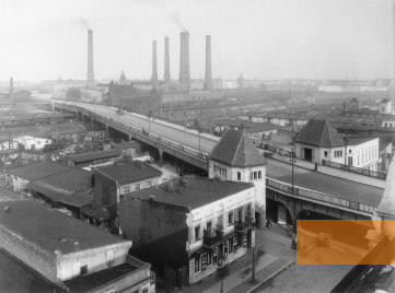 Bild:Berlin, 1912, Die Putlitzbrücke mit dem Güterbahnhof Moabit (links) und dem Westhafen, Hermann Rückwardt 