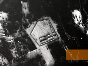 Bild:Ommen, 1943, Luftaufnahme des Lagers, Streeksmuseum Ommen