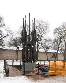 Bild:Pleskau, 2010, Denkmal mit ewiger Flamme für den unbekannten Soldaten, gemeinfrei