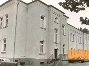 Bild:Hadamar, um 1993, Gebäude der ehemaligen Landesheilanstalt, Archiv des Landeswohlfahrtsverbandes Hessen