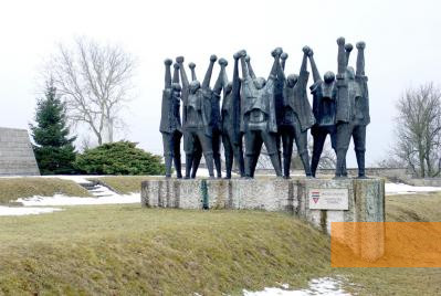 Bild:Mauthausen, 2009, Das ungarische Denkmal von 1964, Ronnie Golz