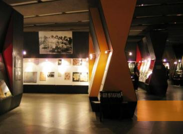 Bild:Riga, 2008, Teil der Ausstellung im Okkupationsmuseum, Latvijas Okupācijas muzejs